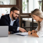 Como se Preparar para uma Consulta Jurídica: O que Perguntar ao Seu Advogado